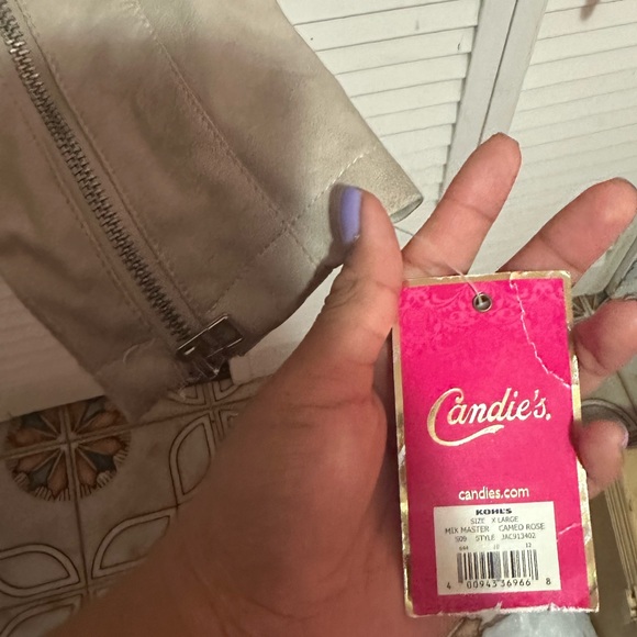 Beige leather jacket - Picture 2 of 3